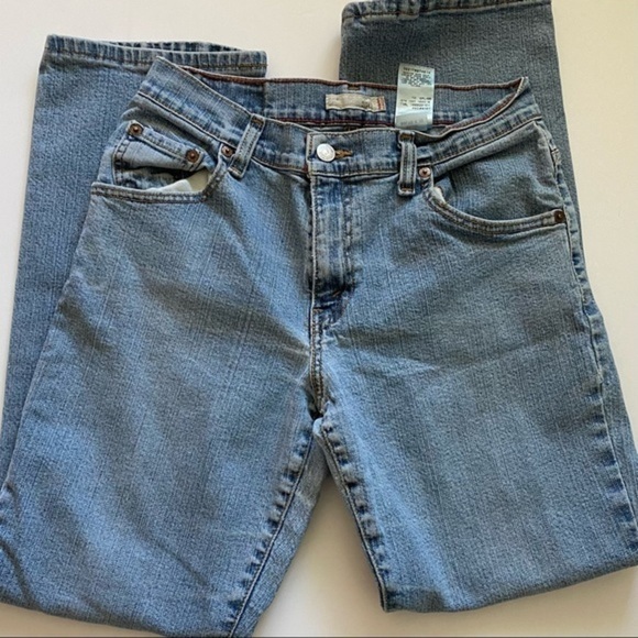 Levi Jeans - Picture 3 of 5